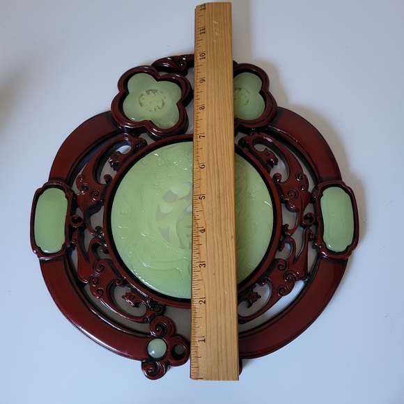 Faux Jade and Resin Decorative Chinese Wall Hanging - Picture 14 of 15